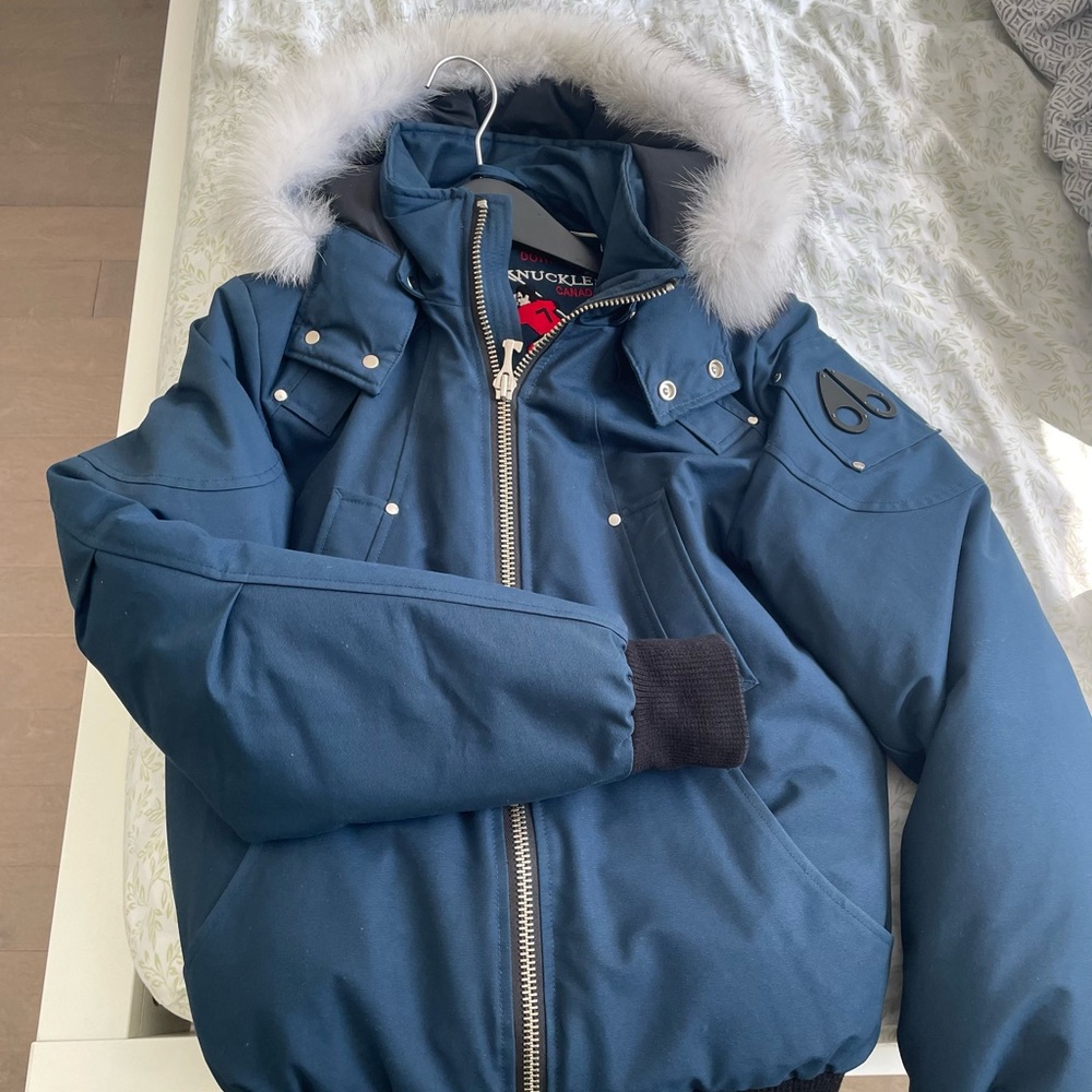 Moose Knuckles Ballistic Bomber. Size small. White fur.
